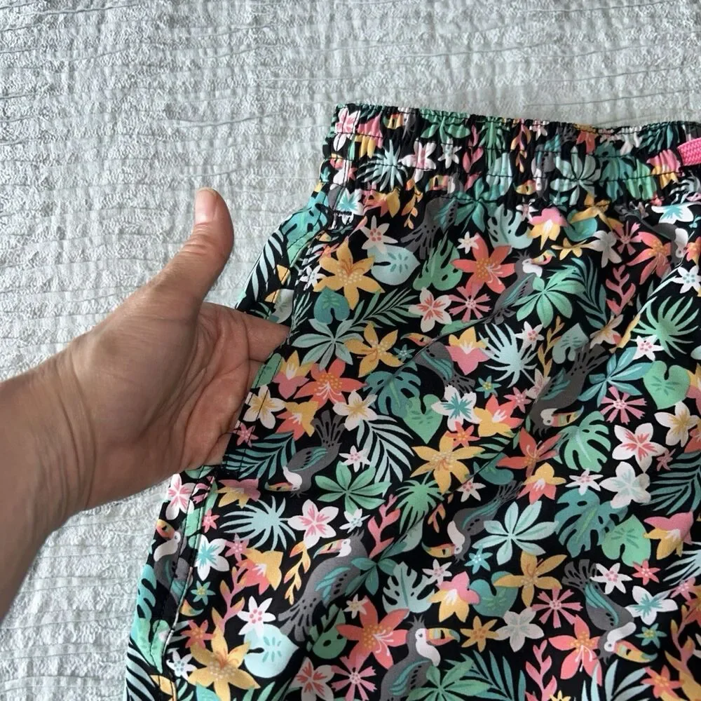 Chubbies The Bloomerangs Boys Medium Swim Trunks Midnight Flowers Tuscan Palm